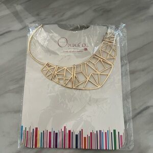 Stunning gold necklace